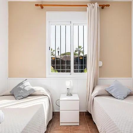 Jardin Del Golf Con Jardin Privado Apartman *