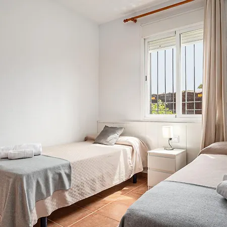 Jardin Del Golf Apartamento Con Jardin Privado *